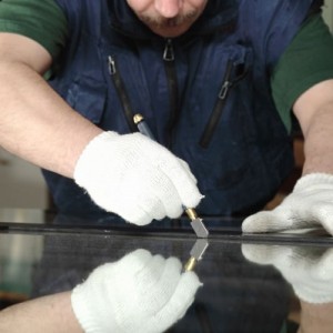 Работа со стеклом: обрезка и сверление отверстий